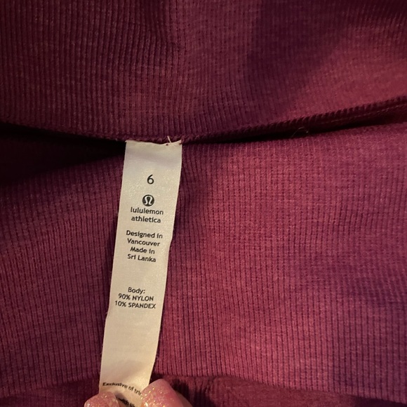 Lululemon purple seamless cropped leggings - Picture 2 of 4